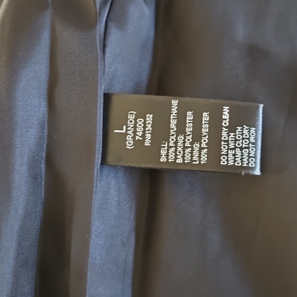 Blazer - Picture 6 of 8